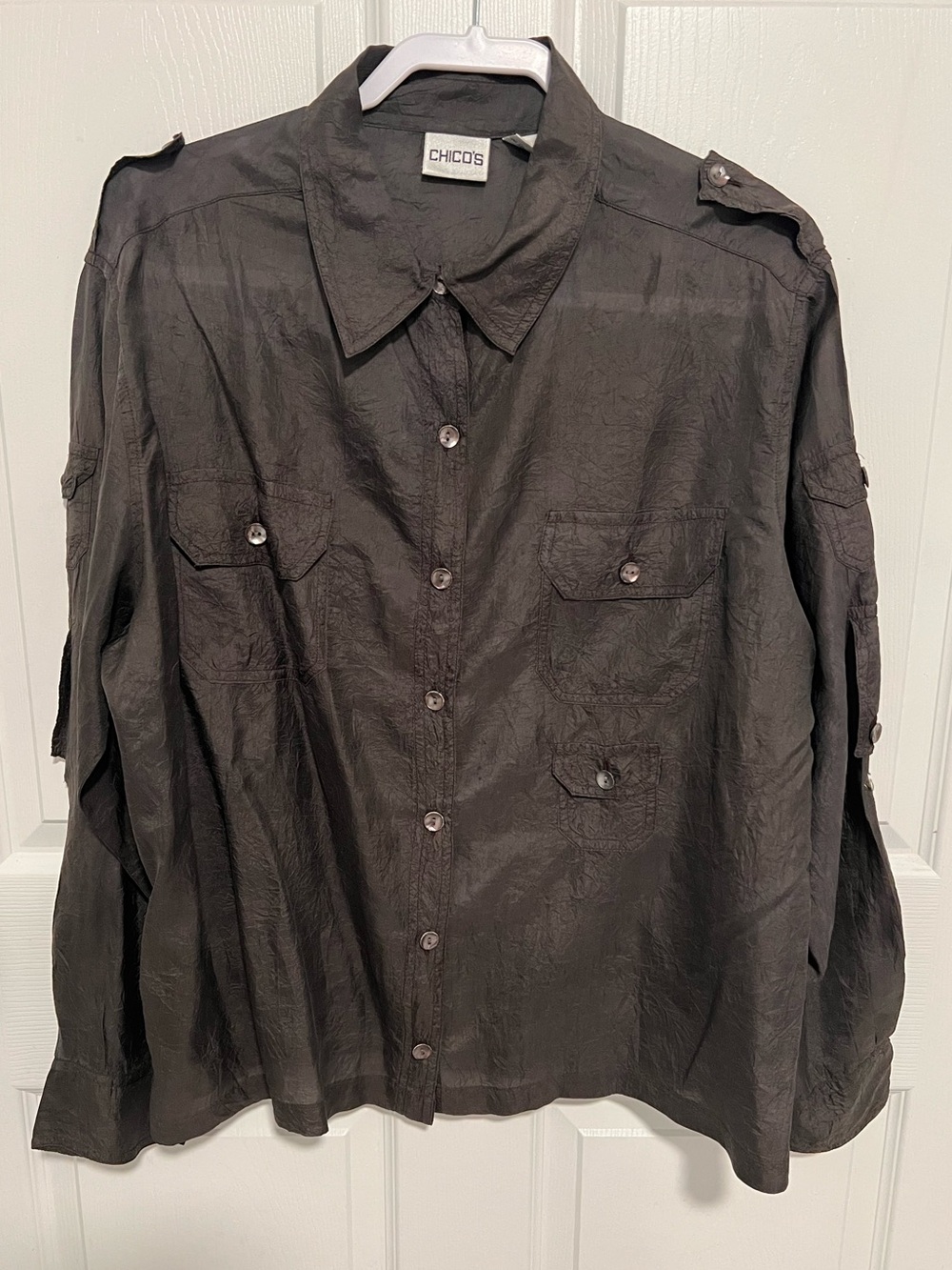 Chico's Size 2 Large 100% Silk Roll-Tab Sleeve Blouse Charcoal Gray AS IS